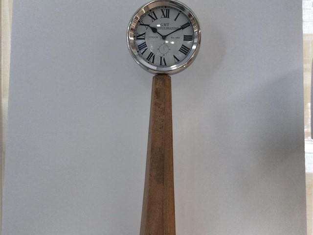 Reloj sobremesa